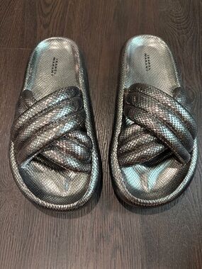 Isabel Marant Silver “Niloo” Leather Slides Loud Instagram Cross-Strap Slides